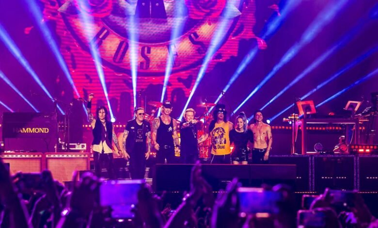 Guns N’ Roses back; Mumbai showers love for ‘November Rain’