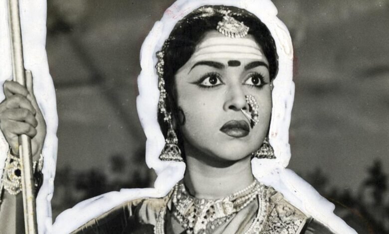 B. Saroja Devi death: Karnataka leaders pay tributes to a timeless icon