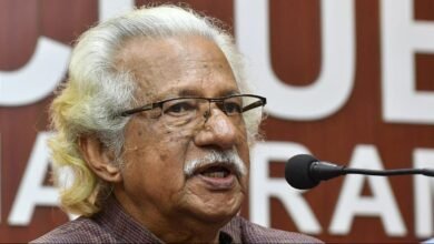 Adoor Gopalakrishnan courts controversy at Kerala Film Policy Conclave, Minister counters him