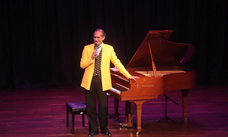 Karl Lutchmayer’s recital was a blend of melody and narratives